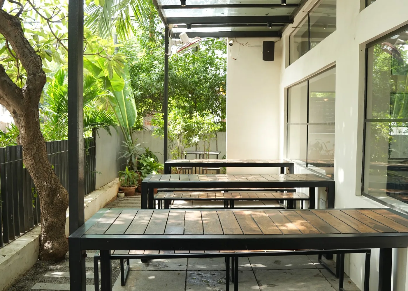 Roobaroo outdoor seating